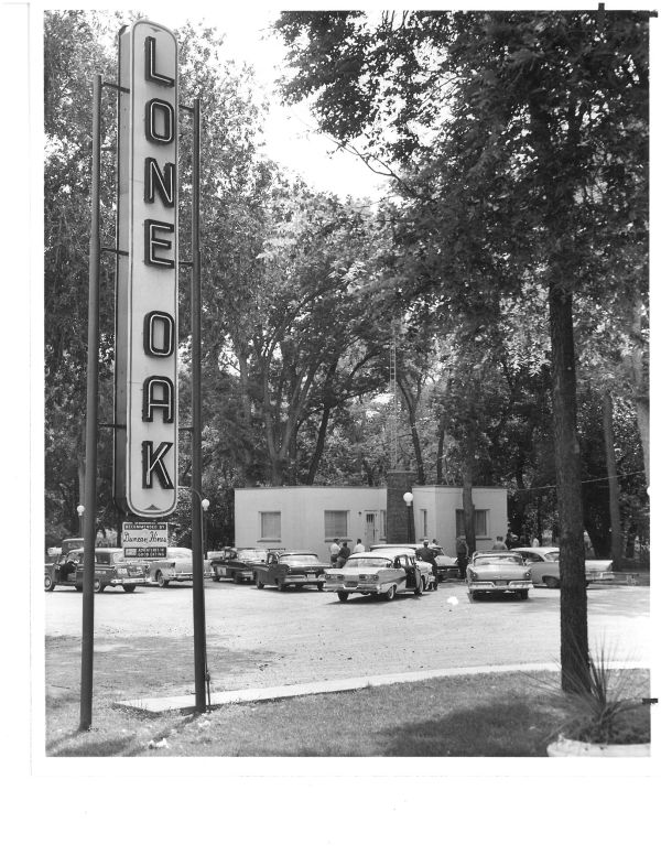 Lone Oak Cafe